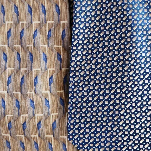 Bundle of 4 Van Heusen men's silk ties - Picture 2 of 5